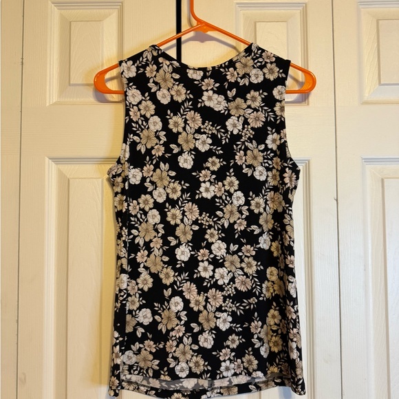 Liz Claiborne Black Pleated‎ Blouse - Picture 3 of 3